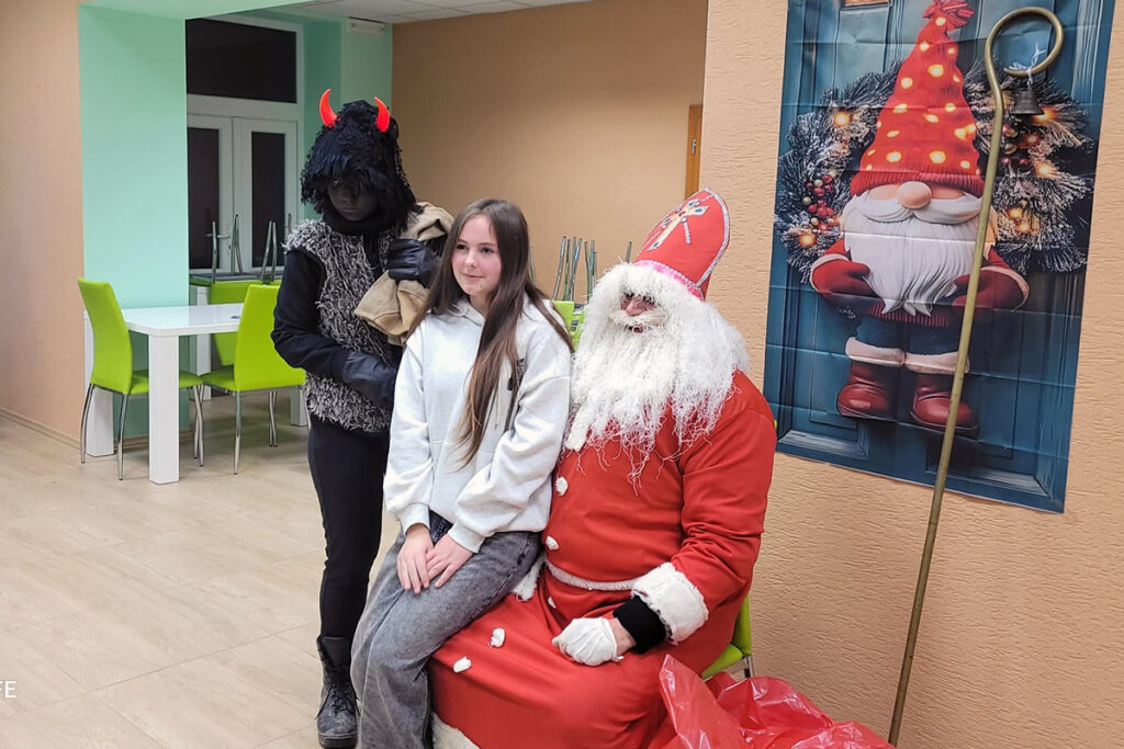 de9fb095-e7c8-4a01-acb1-b97d5e868ee8